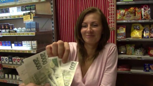 Czech Girl Get Huge Load On Her Face