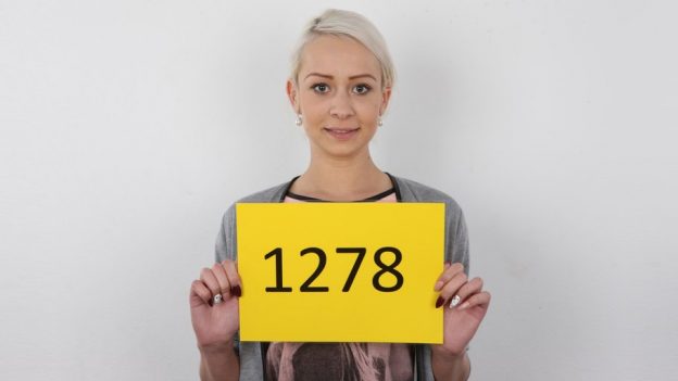 Cute Horny Teen Denisa Suck Dick On Czech Casting
