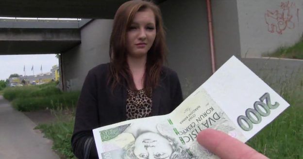 Girl Teen Gives Pussy To A Stranger
