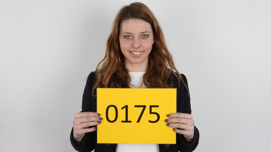Hot Czech Studend 18 years old fucks at casting.