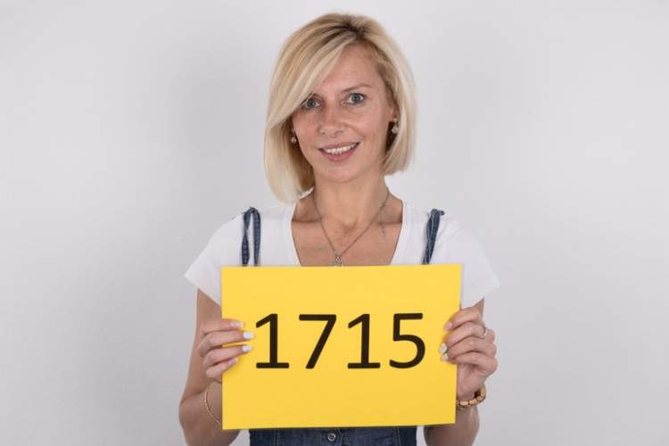 Blonde MILF Enjoy on Czech Casting Fuck Couch.