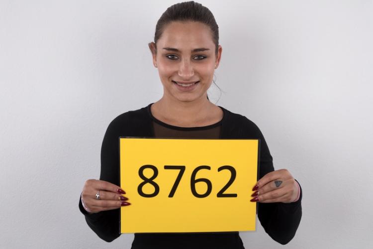 Horny Gipsy Babe Has Live Sex.